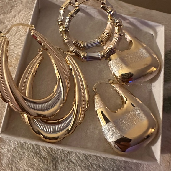 Elegant Gold and Silver Hoop Earrings Set (3 pairs) multicolor - Picture 6 of 6